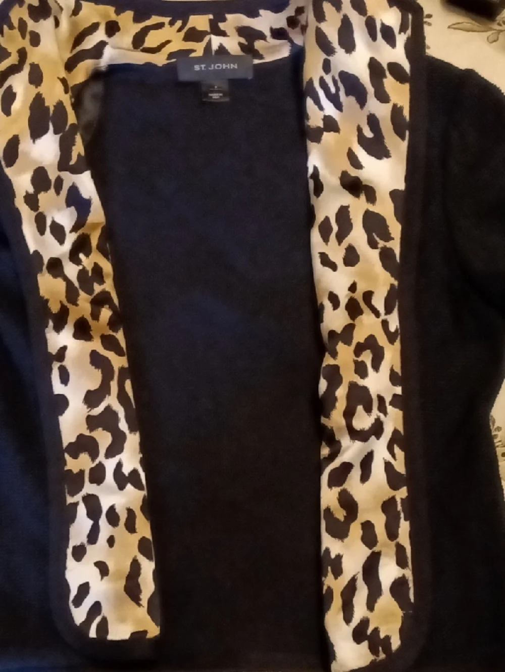 St. John Open Front Knit Jacket w/ Satin Leopard Accent Lining Size 6